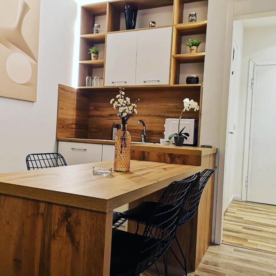 New Modern Apartment In The Center Of Tirana Exterior foto