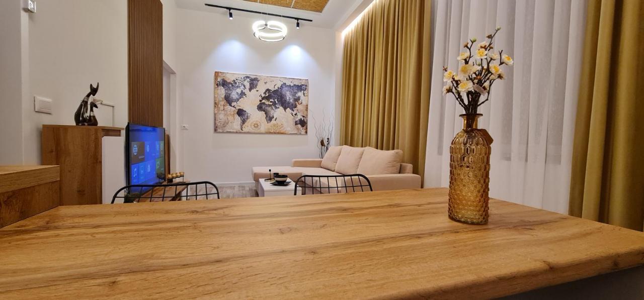 New Modern Apartment In The Center Of Tirana Exterior foto