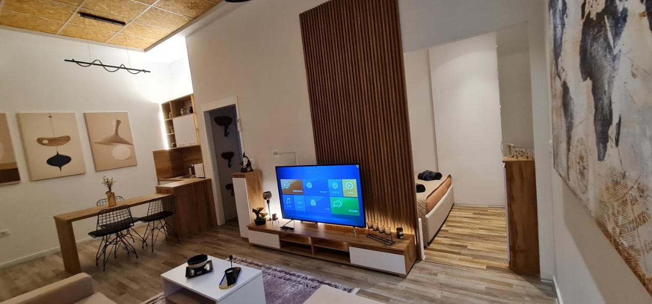 New Modern Apartment In The Center Of Tirana Exterior foto