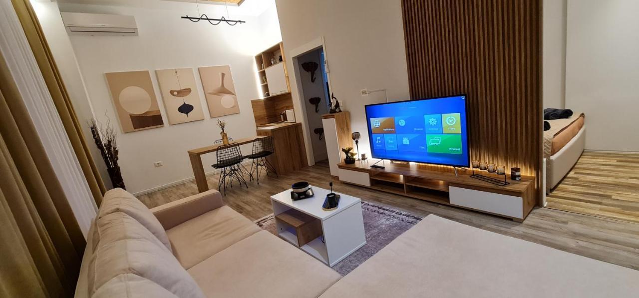 New Modern Apartment In The Center Of Tirana Exterior foto